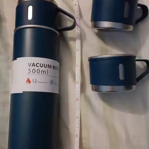 Stainless Steel Vacuum Insulated Bottle - Picture 10 of 14